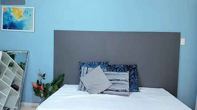 Snapshot of kylie_reyes chatting on 11/04/25, 07:17 kylie reyes online show from 11/04/25, 07:17