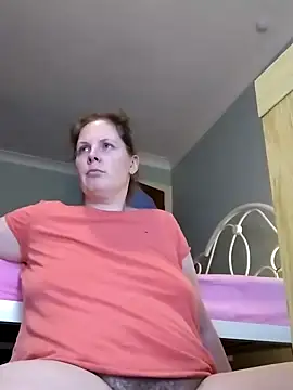 xxSexyBushLinnxx online show from 12/18/24, 10:46