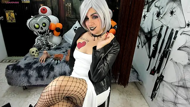 criss 21  online show from 10/28/25, 08:30