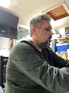 tank32s online show from 02/28/25, 07:05