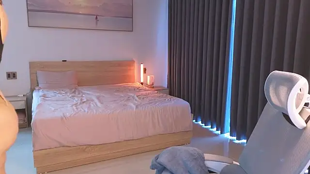 Snapshot of DjennaPalme chatting on 04/01/26, 12:24 DjennaPalme online show from 04/01/26, 12:24