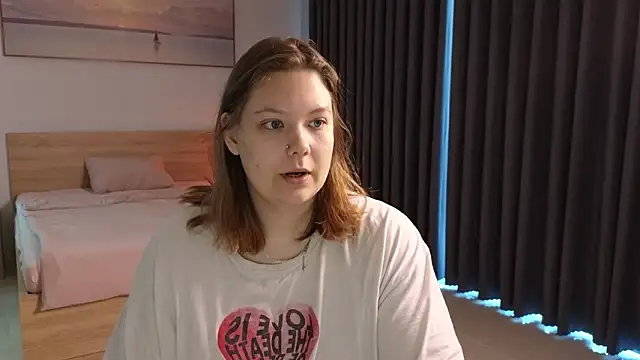 Snapshot of DjennaPalme chatting on 03/25/26, 12:00 DjennaPalme online show from 03/25/26, 12:00