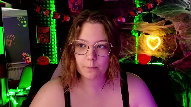 Snapshot of DjennaPalme chatting on 10/21/25, 08:03 DjennaPalme online show from 10/21/25, 08:03