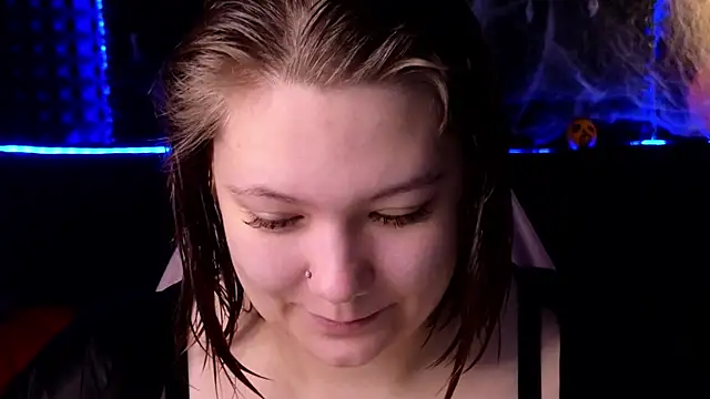 Snapshot of DjennaPalme chatting on 10/27/25, 02:12 DjennaPalme online show from 10/27/25, 02:12