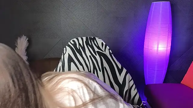 Snapshot of DjennaPalme chatting on 02/09/25, 09:16 DjennaPalme online show from 02/09/25, 09:16