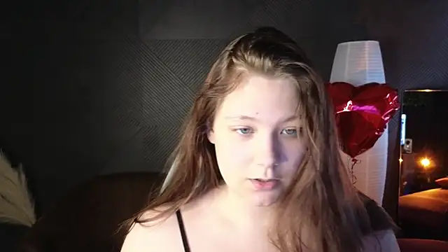 Snapshot of DjennaPalme chatting on 03/22/25, 02:48 DjennaPalme online show from 03/22/25, 02:48