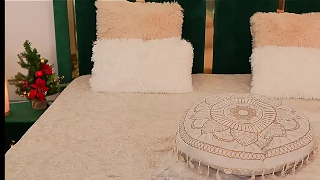 XeniaBlu online show from 12/16/25, 12:20