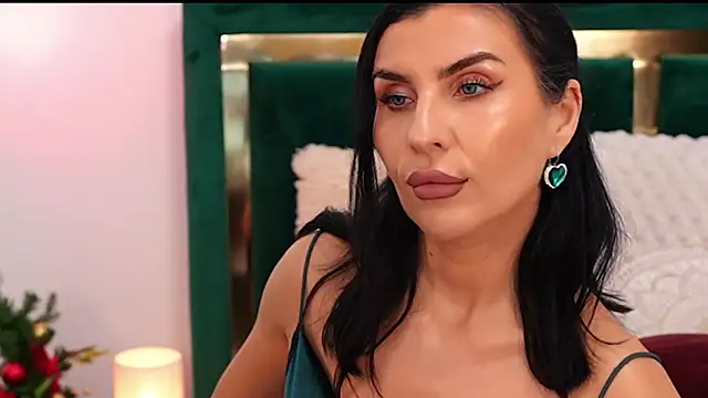 XeniaBlu online show from 12/19/25, 09:11