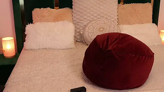 XeniaBlu online show from 12/22/25, 10:15