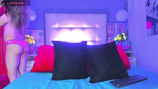 cinthya walker1 online show from 02/10/26, 12:04