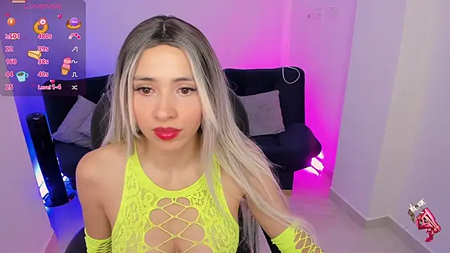 emilly smith 1 online show from 11/29/25, 07:19