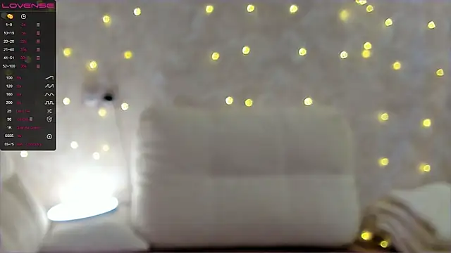 Snapshot of EvaSileZ chatting on 09/19/25, 05:11 EvaSileZ online show from 09/19/25, 05:11