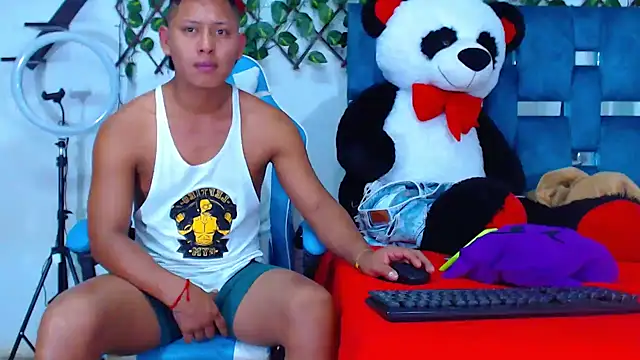 Snapshot of Hakim_prettynigg chatting on 10/23/25, 04:38 Hakim prettynigg online show from 10/23/25, 04:38