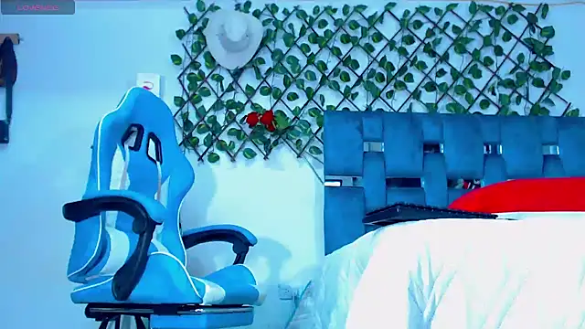 Snapshot of Hakim_prettynigg chatting on 12/01/24, 04:34 Hakim prettynigg online show from 12/01/24, 04:34
