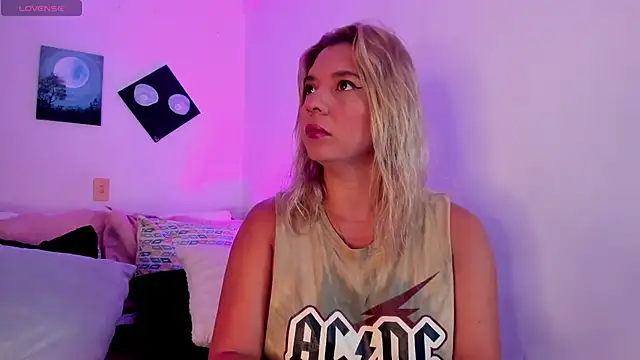 Gaia Stone online show from 12/05/25, 10:14