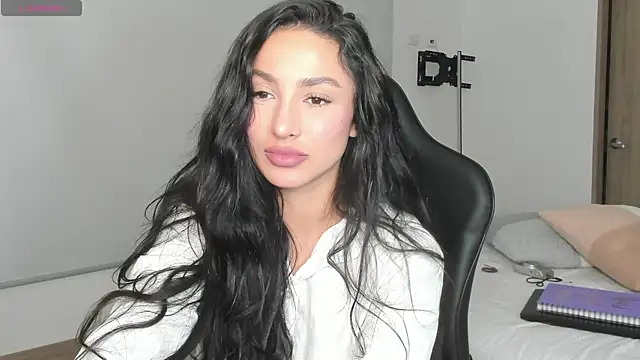 EvaMoet online show from 02/27/25, 08:02