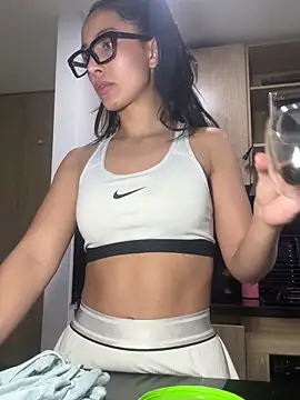 EvaMoet online show from 01/13/25, 11:17