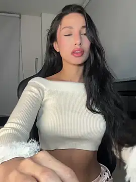 EvaMoet online show from 02/14/25, 08:31