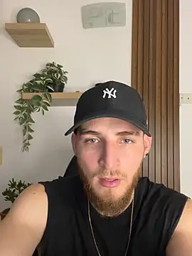 Snapshot of SeanCrawford chatting on 12/19/25, 03:21 SeanCrawford online show from 12/19/25, 03:21