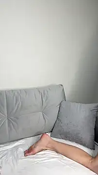 Mia Roxie online show from 12/02/25, 02:56