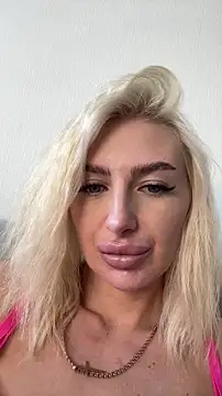 Mia Roxie online show from 04/11/26, 07:45