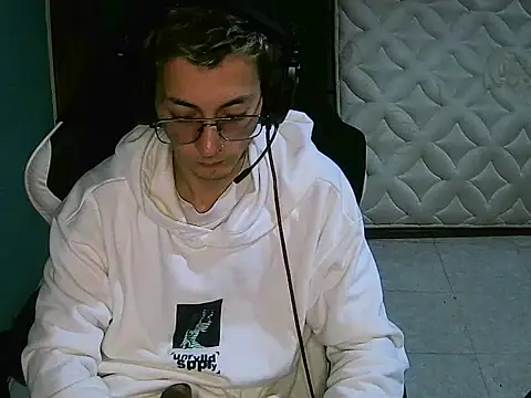 Snapshot of Jughead_16 chatting on 09/23/25, 05:36 Jughead 16 online show from 09/23/25, 05:36