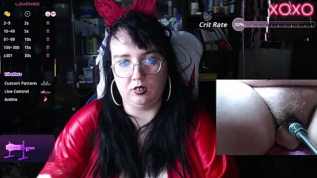 Snapshot of LeonaHarrison chatting on 10/16/25, 12:30 LeonaHarrison online show from 10/16/25, 12:30