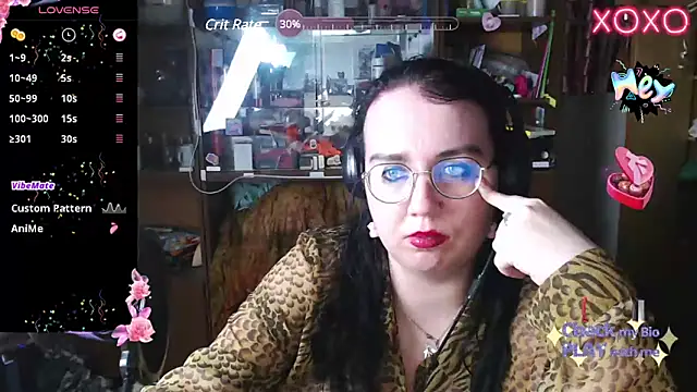 Snapshot of LeonaHarrison chatting on 03/15/25, 11:39 LeonaHarrison online show from 03/15/25, 11:39