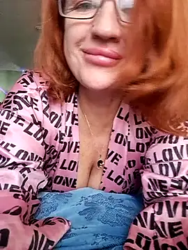 KiraXTender online show from 11/16/25, 06:07