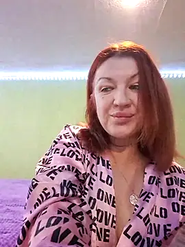 KiraXTender online show from 12/18/25, 02:16