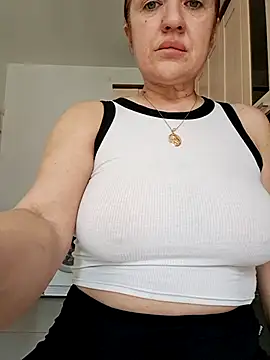 KiraXTender online show from 04/06/26, 03:35