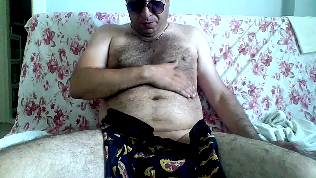 Snapshot of fraud705 chatting on 07/13/26, 11:42 fraud705 online show from 07/13/26, 11:42