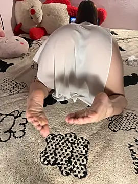 Hoa Bimup online show from 10/16/25, 10:40