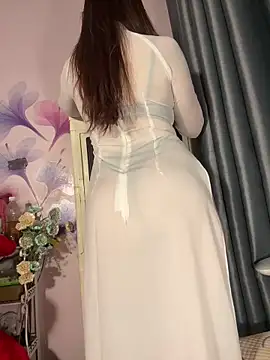 Hoa Bimup online show from 11/18/25, 08:45