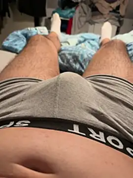 spritzerboy23 online show from 04/19/26, 03:40