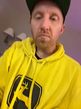 Snapshot of b1gd1ckg1nger86 chatting on 02/12/25, 09:11 b1gd1ckg1nger86 online show from 02/12/25, 09:11