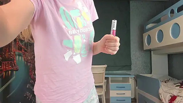 Masha 2002 online show from 04/14/26, 08:25