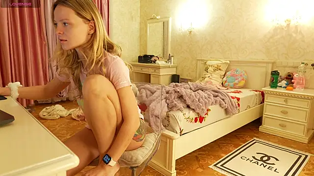 Masha 2002 online show from 10/12/25, 07:04