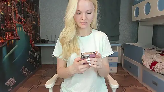 Snapshot of Masha_2002 chatting on 05/05/26, 07:50 Masha 2002 online show from 05/05/26, 07:50