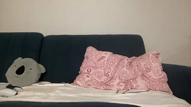 Snapshot of Sasha__Love chatting on 01/12/26, 03:30 Sasha Love online show from 01/12/26, 03:30