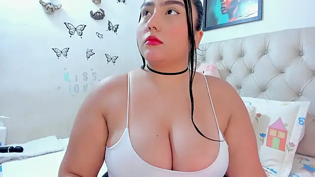 NayaWayne online show from 04/28/26, 04:11