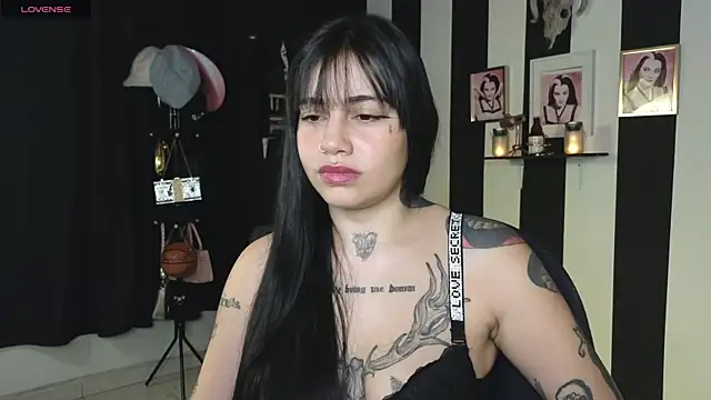 val bardot online show from 02/27/25, 10:33