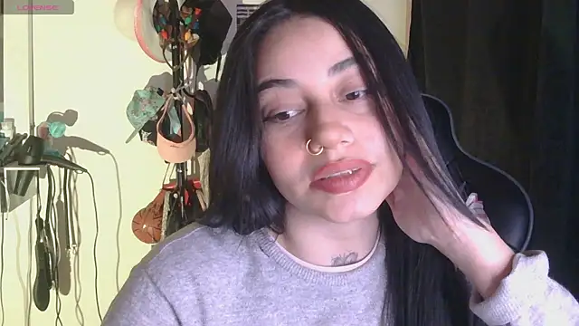 Snapshot of val_bardot chatting on 06/25/26, 06:07 val bardot online show from 06/25/26, 06:07