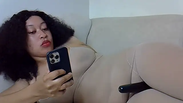 Pretty-diva online show from 06/08/26, 02:45