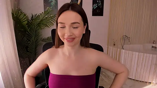 Snapshot of GracefulLook chatting on 02/24/25, 06:49 GracefulLook online show from 02/24/25, 06:49