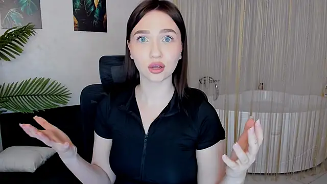 Snapshot of GracefulLook chatting on 03/09/25, 07:56 GracefulLook online show from 03/09/25, 07:56