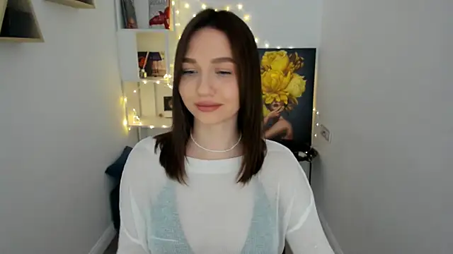 Snapshot of GracefulLook chatting on 03/18/25, 07:44 GracefulLook online show from 03/18/25, 07:44