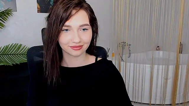 Snapshot of GracefulLook chatting on 03/11/25, 11:12 GracefulLook online show from 03/11/25, 11:12