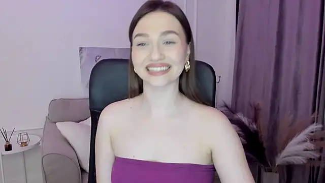 Snapshot of GracefulLook chatting on 03/03/25, 06:03 GracefulLook online show from 03/03/25, 06:03