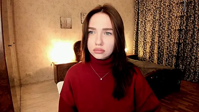 Snapshot of GracefulLook chatting on 10/10/25, 04:02 GracefulLook online show from 10/10/25, 04:02